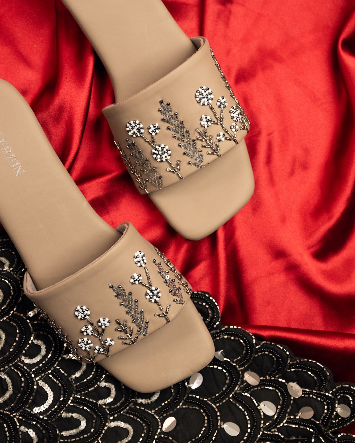 Dove (Flats)