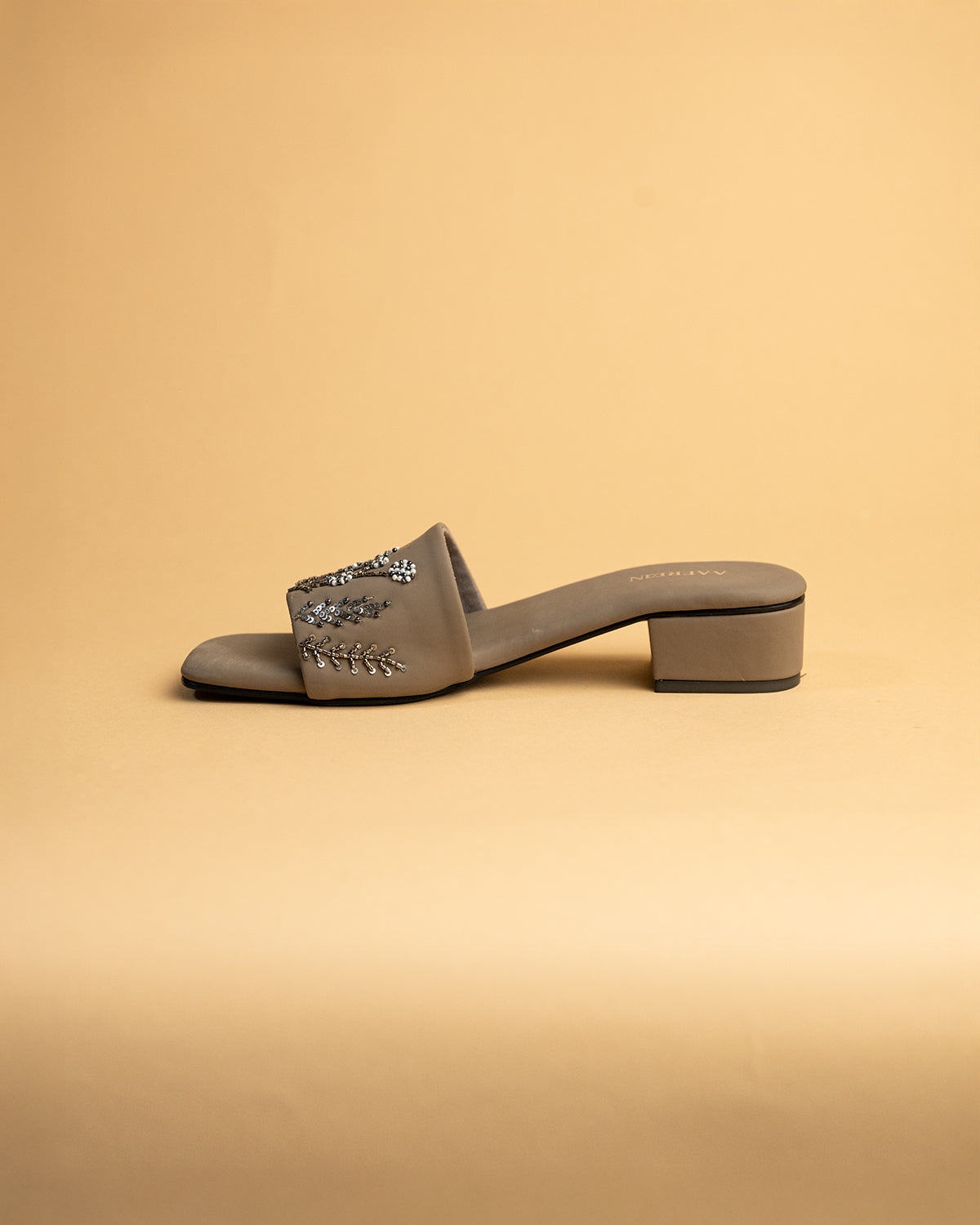 Dove (Flats)