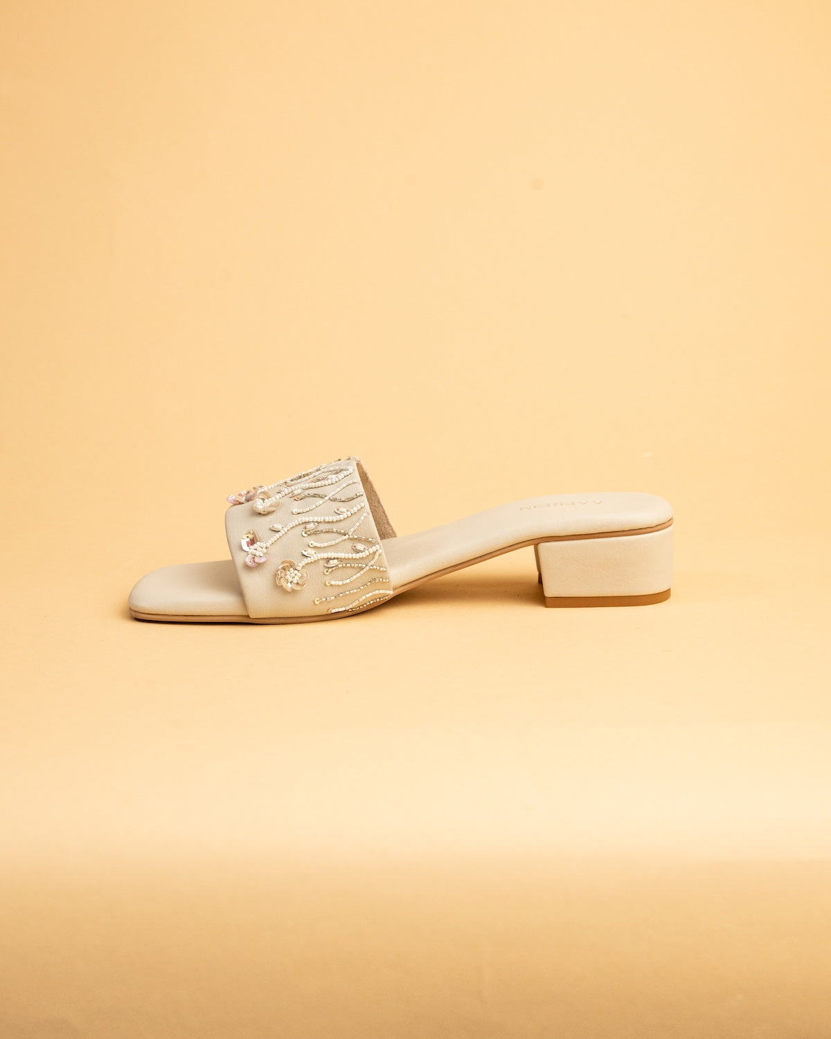 Elena (Flats)