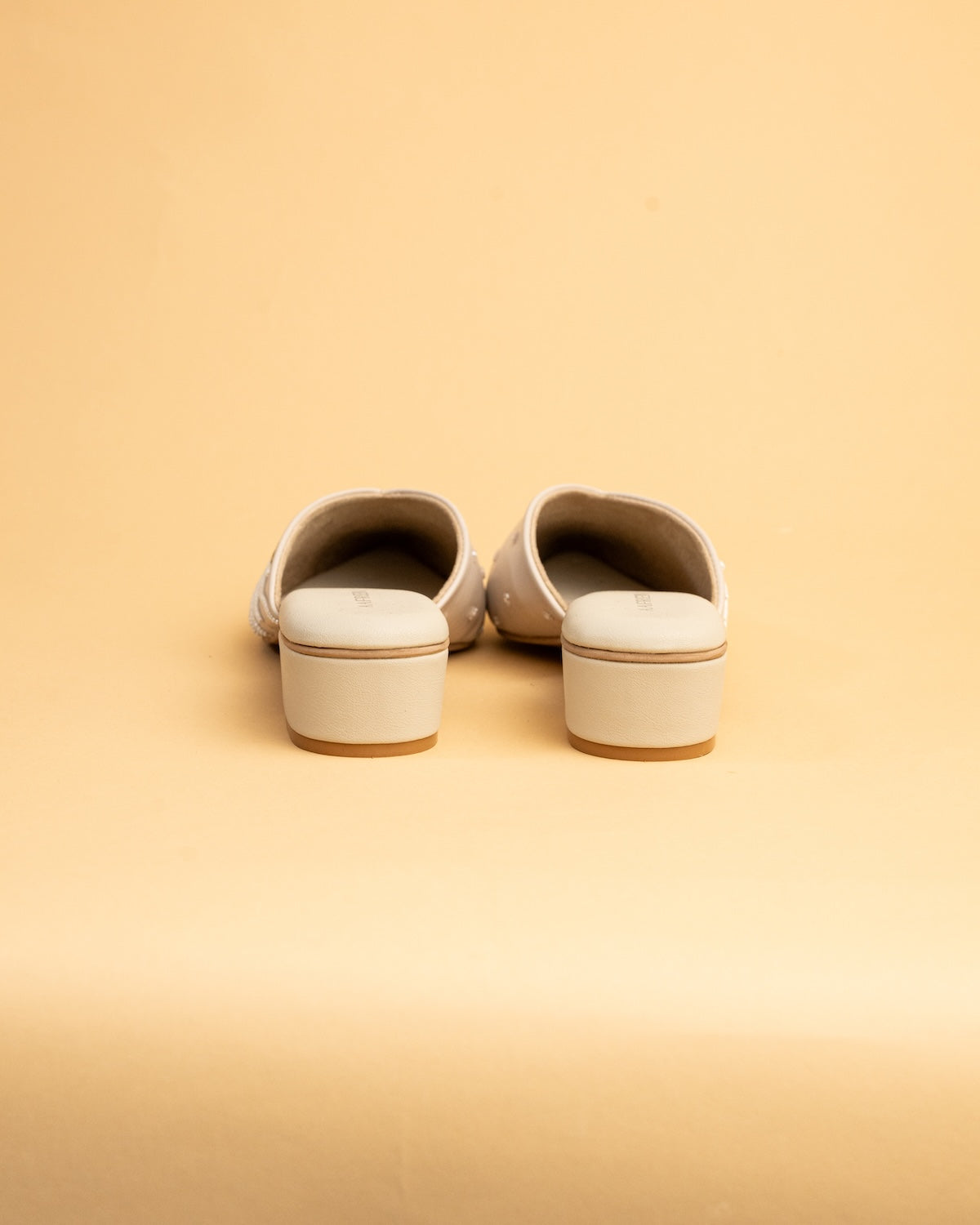 Flora (Mules)