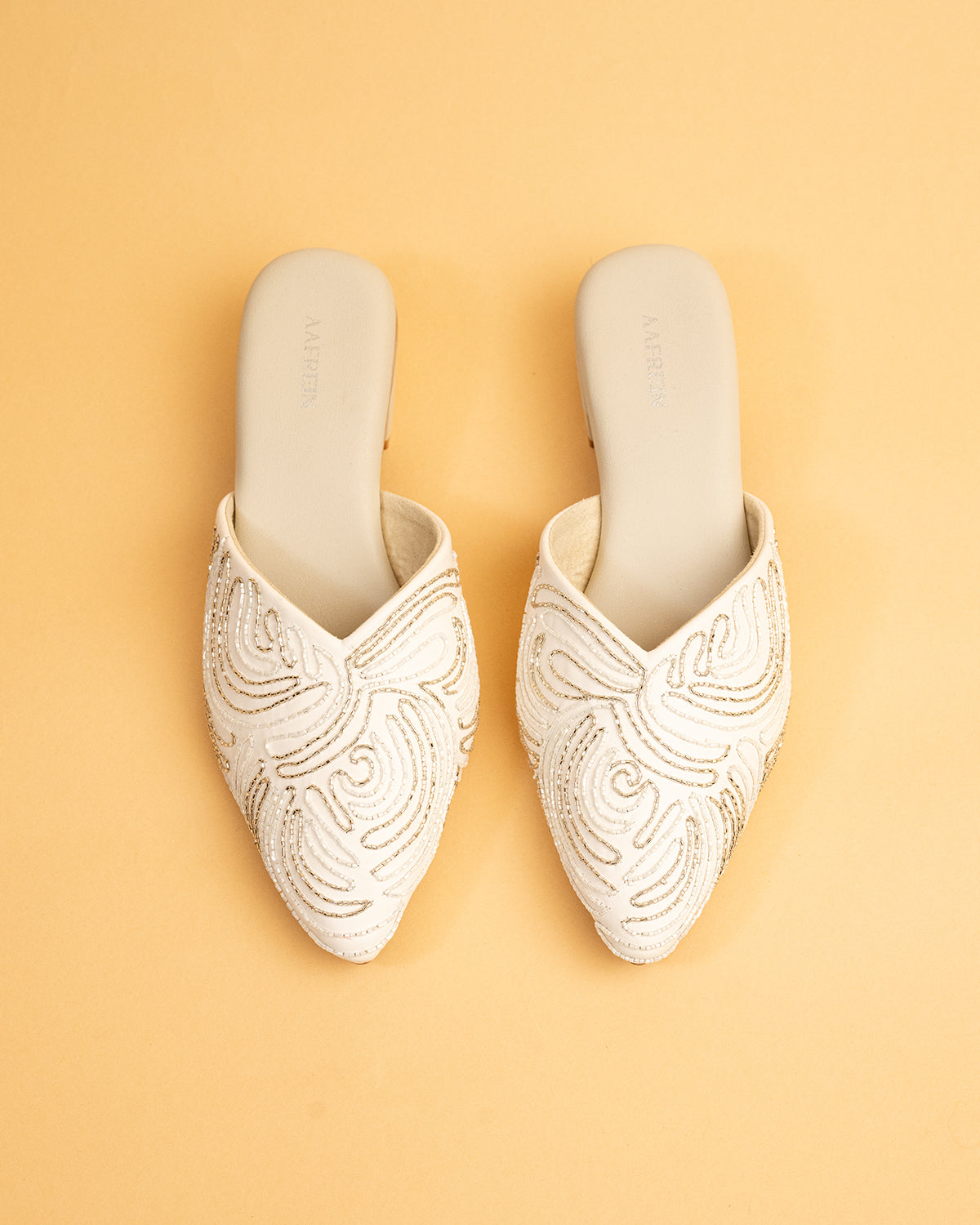 Arial (Mules)